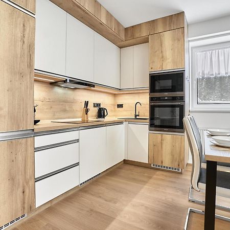 Moderně zařízený apartmán s garážovým stáním Loucná pod Klínovcem Exterior foto